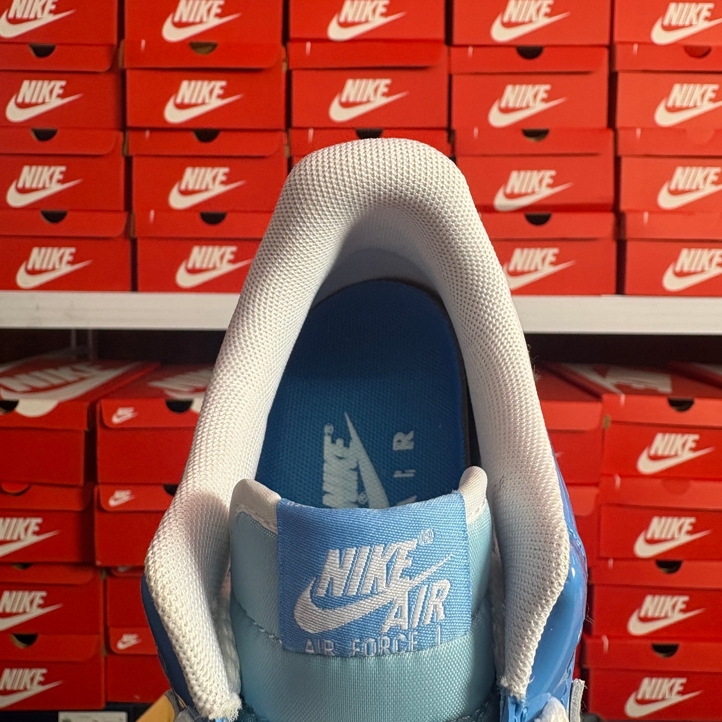 Nike Air Force 1 '07 LV8 Psychic Blue Uomo Donna Sneakers Bianche e Azzurre
