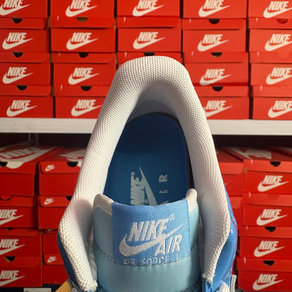 Nike Air Force 1 '07 LV8 Psychic Blue Uomo Donna Sneakers Bianche e Azzurre