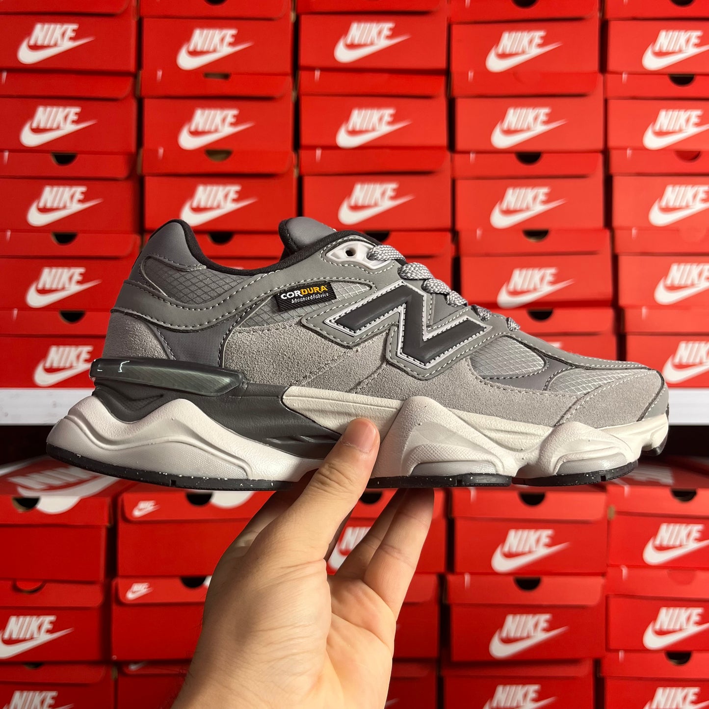New Balance 9060 Uomo Donna Sneakers Lifestyle Scarpe Sportive