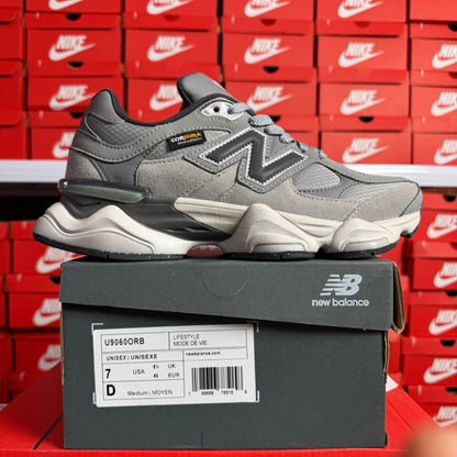 New Balance 9060 Uomo Donna Sneakers Lifestyle Scarpe Sportive