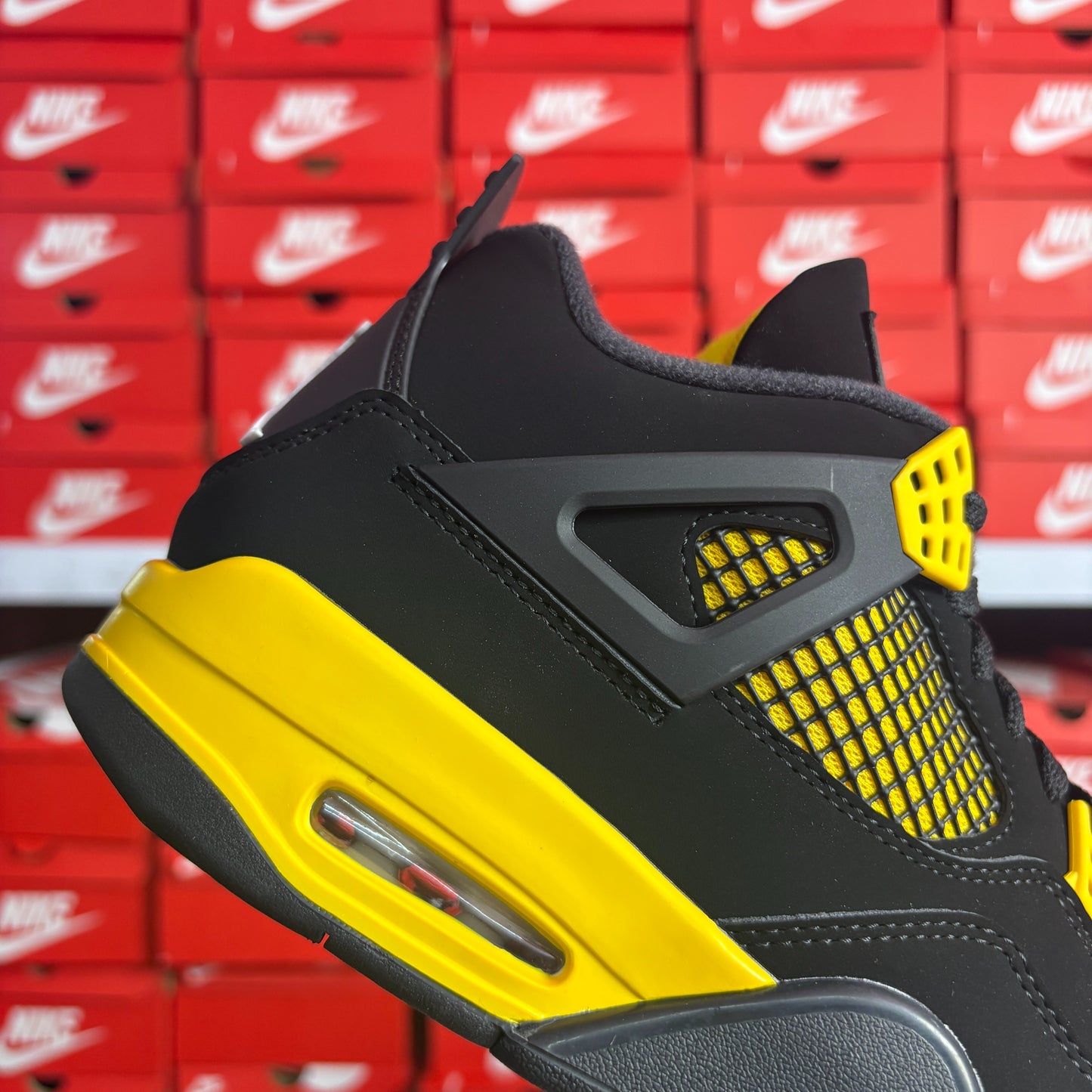Nike Air Jordan 4 Retro Thunder Black Yellow Uomo Donna Sneakers Scarpe