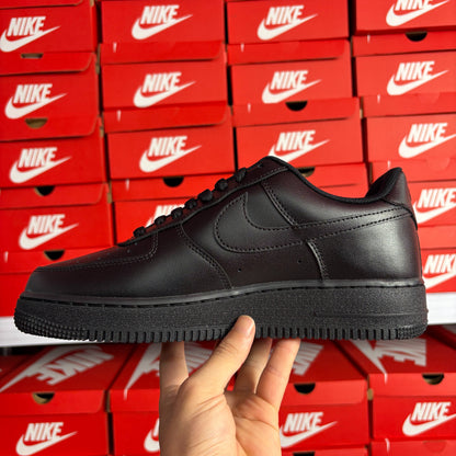 Nike Air Force 1 '07 Black Uomo Donna Sneakers Nere