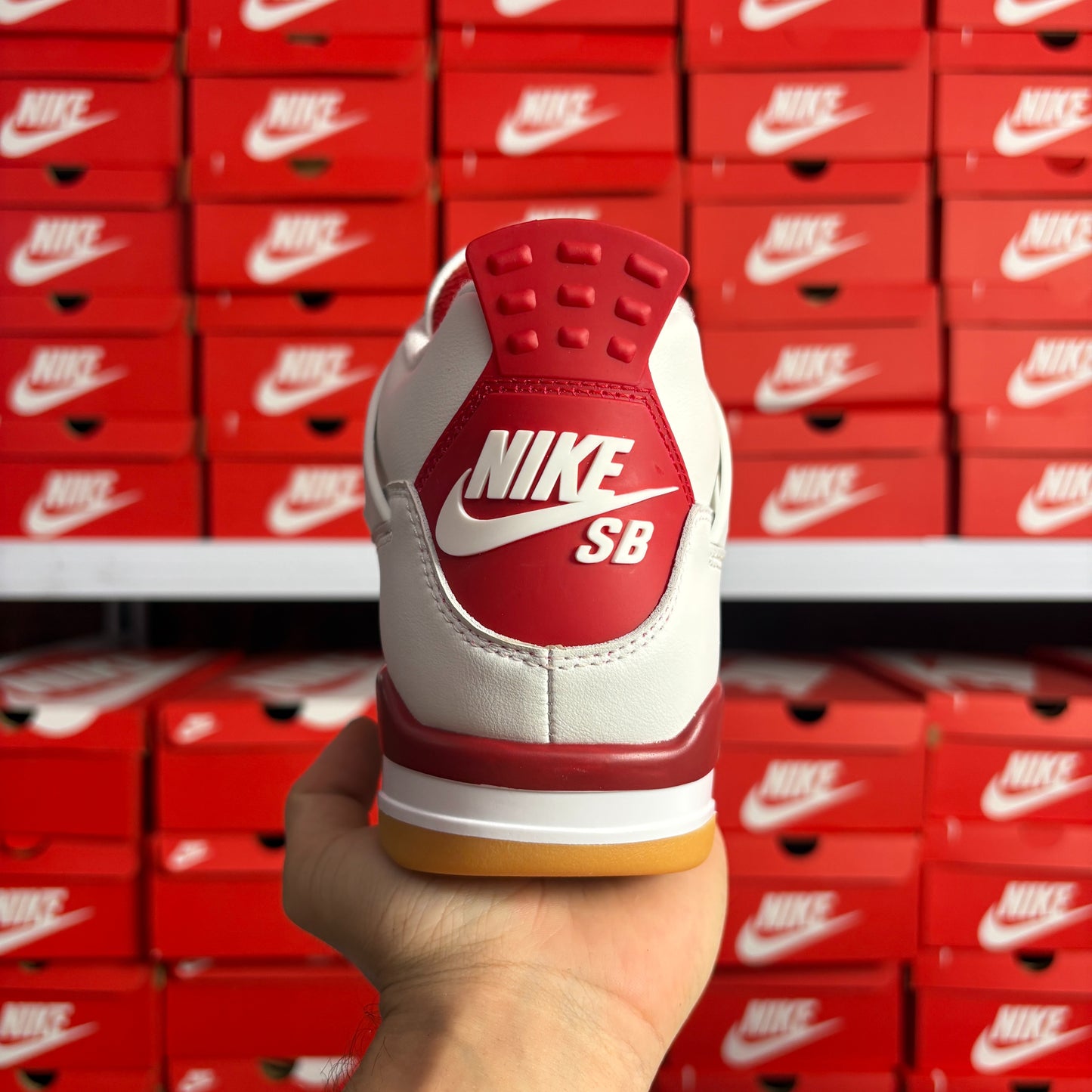 Nike SB x Air Jordan 4 Retro SP Varsity Red Scarpe Sneakers Uomo Donna
